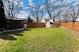 2022 Cardinal Dr, Glendale Heights, IL 60139 - Photo 25