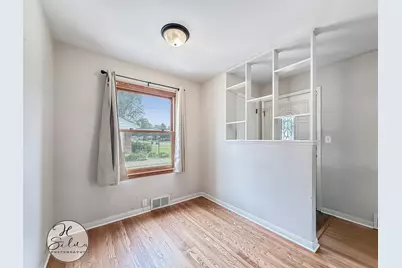 401 Linn Avenue, Crystal Lake, IL 60014 - Photo 3