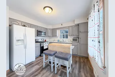 401 Linn Avenue, Crystal Lake, IL 60014 - Photo 5