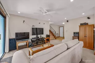20 Wedgewood Dr, South Elgin, IL 60177 - Photo 5