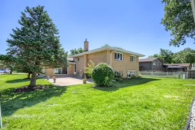 2630 Somerset Drive, Westchester, IL 60154 - Photo 17