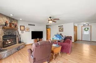 2383 N 4070th Rd, Sheridan, IL 60551 - Photo 5