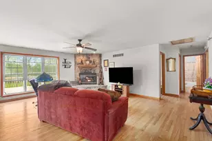 2383 N 4070th Rd, Sheridan, IL 60551 - Photo 3