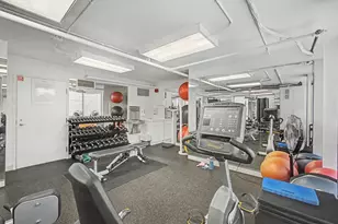 1660 N La Salle Dr, Chicago, IL 60614 - Photo 17