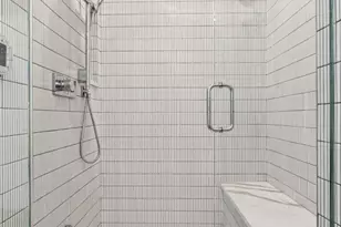 2062 W Belle Plaine Ave, Chicago, IL 60618 - Photo 23