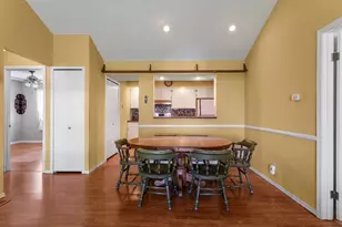 2412 Heritage Dr, Champaign, IL 61822 - Photo 15