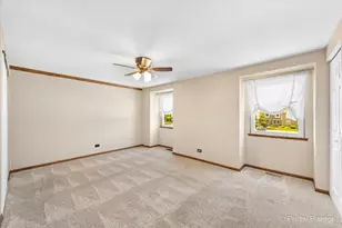 815 Mansfield Ct, Schaumburg, IL 60194 - Photo 17