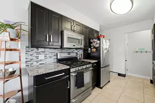 8130 W Berwyn Ave, Chicago, IL 60656 - Photo 7