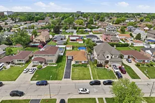 8130 W Berwyn Ave, Chicago, IL 60656 - Photo 27