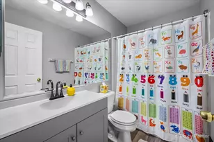 902 Huntington Dr, Elk Grove Village, IL 60007 - Photo 25