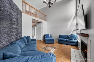 902 Huntington Dr, Elk Grove Village, IL 60007 - Photo 7