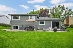 1174 Kent Ct, Wheaton, IL 60189 - Photo 17