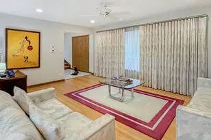 17W525 Concord Pl, Darien, IL 60561 - Photo 7