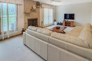 17W525 Concord Pl, Darien, IL 60561 - Photo 15