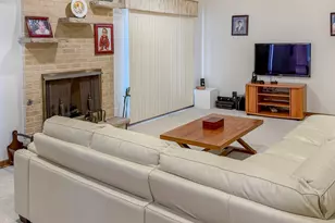 17W525 Concord Pl, Darien, IL 60561 - Photo 13