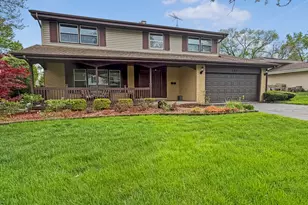 17W525 Concord Pl, Darien, IL 60561 - Photo 3