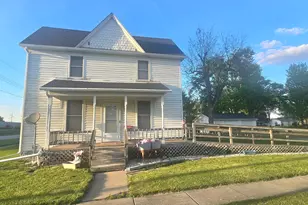 102 E Washington St, Ashkum, IL 60911 - Photo 33