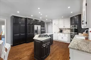 1576 Pine Lake Dr, Naperville, IL 60564 - Photo 7