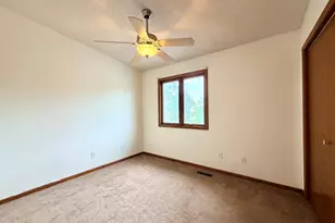 1848 Kerrybrook Ct, Sycamore, IL 60178 - Photo 25