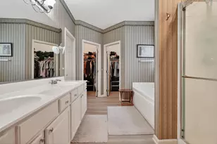 2072 Inverness Dr, Vernon Hills, IL 60061 - Photo 11