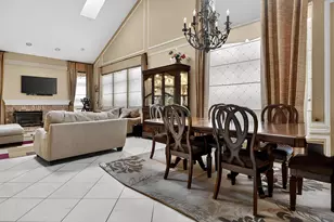 2072 Inverness Dr, Vernon Hills, IL 60061 - Photo 7