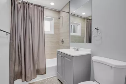 7351 N Ridge Boulevard #1A, Chicago, IL 60645 - Photo 17