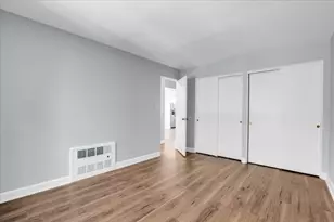 7351 N Ridge Blvd, Chicago, IL 60645 - Photo 15