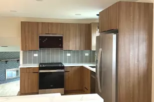 821 W Manor Ct, Glenwood, IL 60425 - Photo 13