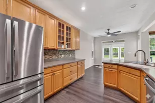 3624 Creekside Ct, Winthrop Harbor, IL 60096 - Photo 9