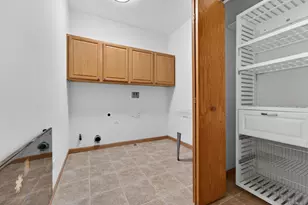 3624 Creekside Ct, Winthrop Harbor, IL 60096 - Photo 21