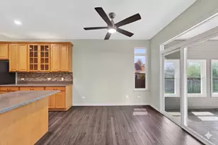 3624 Creekside Ct, Winthrop Harbor, IL 60096 - Photo 7