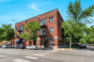 2934 W Montrose Ave, Chicago, IL 60618 - Photo 1