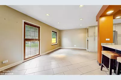 1288 N Ashland Avenue, Palatine, IL 60074 - Photo 5