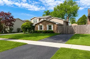 1288 N Ashland Ave, Palatine, IL 60074 - Photo 3