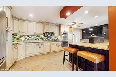 1288 N Ashland Avenue, Palatine, IL 60074 - Photo 3