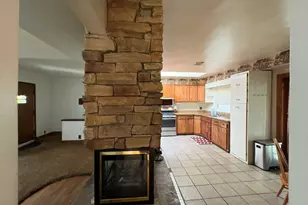 816 N 11th St, Rochelle, IL 61068 - Photo 5