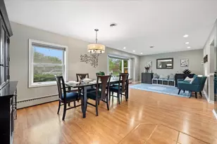 5844 Capri Ln, Morton Grove, IL 60053 - Photo 9