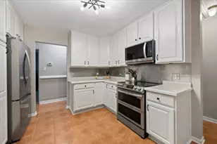 5844 Capri Ln, Morton Grove, IL 60053 - Photo 7