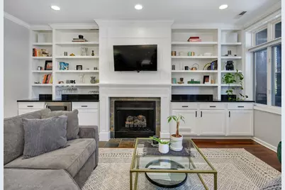 1415 W Chicago Avenue #1, Chicago, IL 60642 - Photo 3