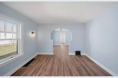 507 W 12th Street, Sterling, IL 61081 - Photo 5