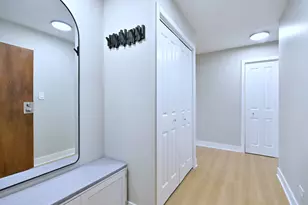 945 E Kenilworth Ave, Palatine, IL 60074 - Photo 3