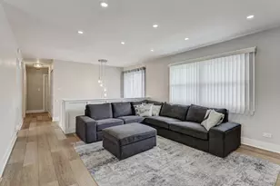 4721 Huntington Blvd, Hoffman Estates, IL 60192 - Photo 13