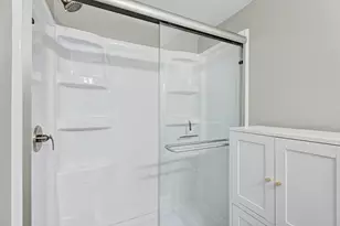 4721 Huntington Blvd, Hoffman Estates, IL 60192 - Photo 11