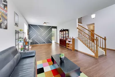 527 W Mara Lynn Court, Round Lake, IL 60073 - Photo 7
