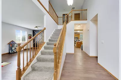 527 W Mara Lynn Court, Round Lake, IL 60073 - Photo 5