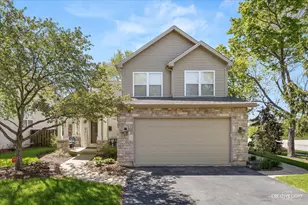 727 Lisa Rd, West Dundee, IL 60118 - Photo 1