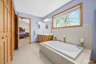 727 Lisa Rd, West Dundee, IL 60118 - Photo 25