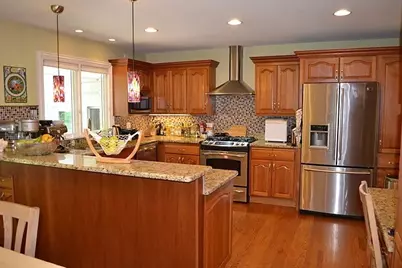 1835 Silverwillow Drive, Glenview, IL 60025 - Photo 7