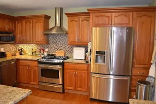 1835 Silverwillow Dr, Glenview, IL 60025 - Photo 5