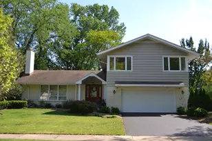1835 Silverwillow Dr, Glenview, IL 60025 - Photo 1